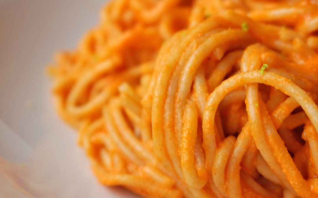 Pates aux Poivrons Rôtis (Recette vegan et ultra onctueuse)